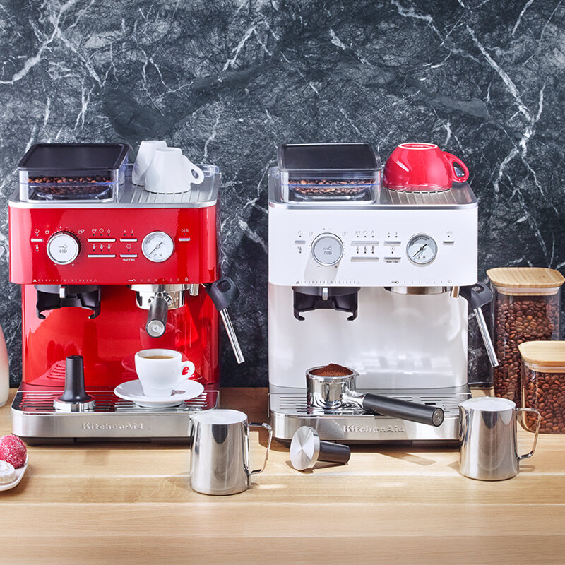 Kaffeevielfalt, Milchaufschumer & feine Leckereien