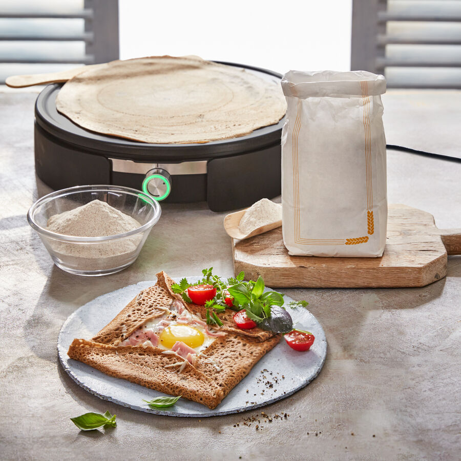 Galettes: Bretonische Buchweizen-Crpes sind eine wahre Delikatesse, glutenfrei, Mehl, zum Backen Bild 2