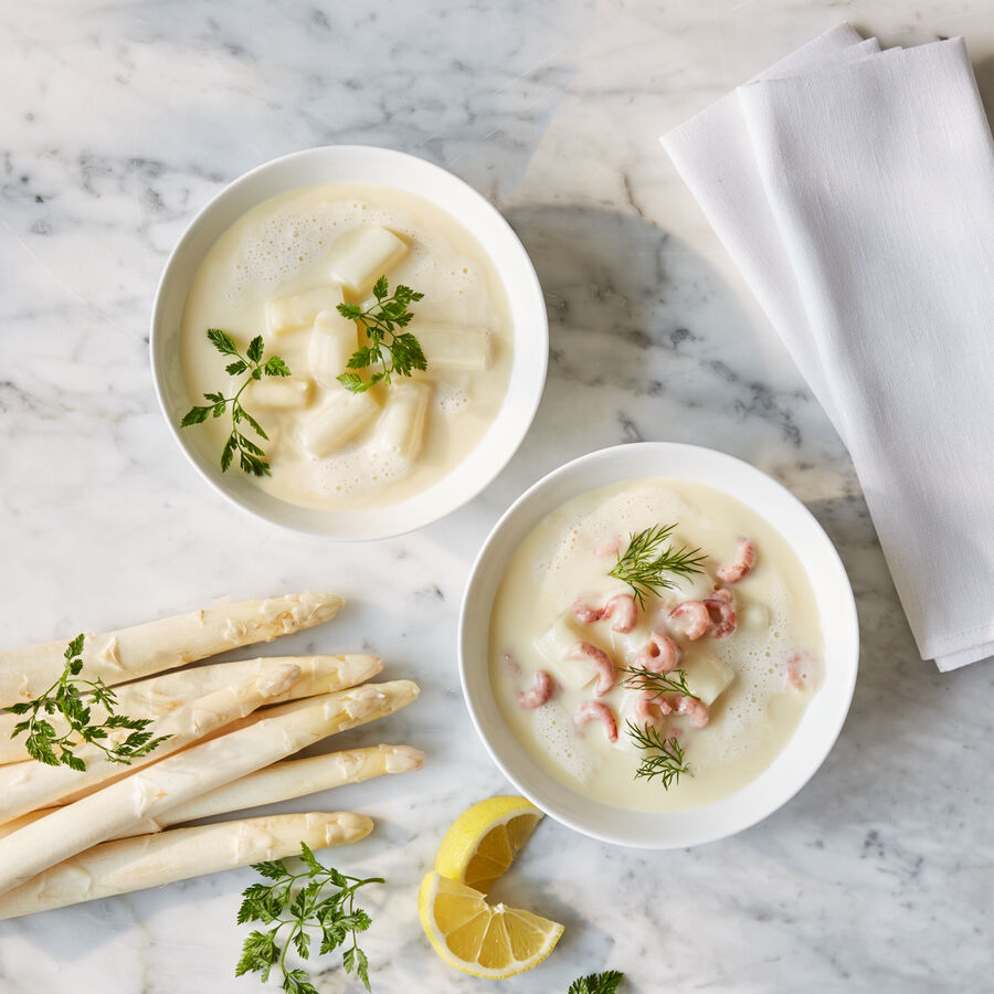 Feinste Suppenspezialitt: Spargelcremesuppe mit Nordseekrabben, Suppe Bild 2