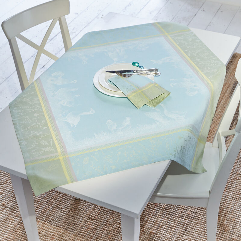 Frhlingshafte Halbleinen-Tischdecke in zarten Pastelltnen Bild 2