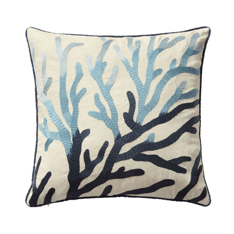 Maritime Kissenhülle bestickt mit Korallen-Motiv - Julia Grote