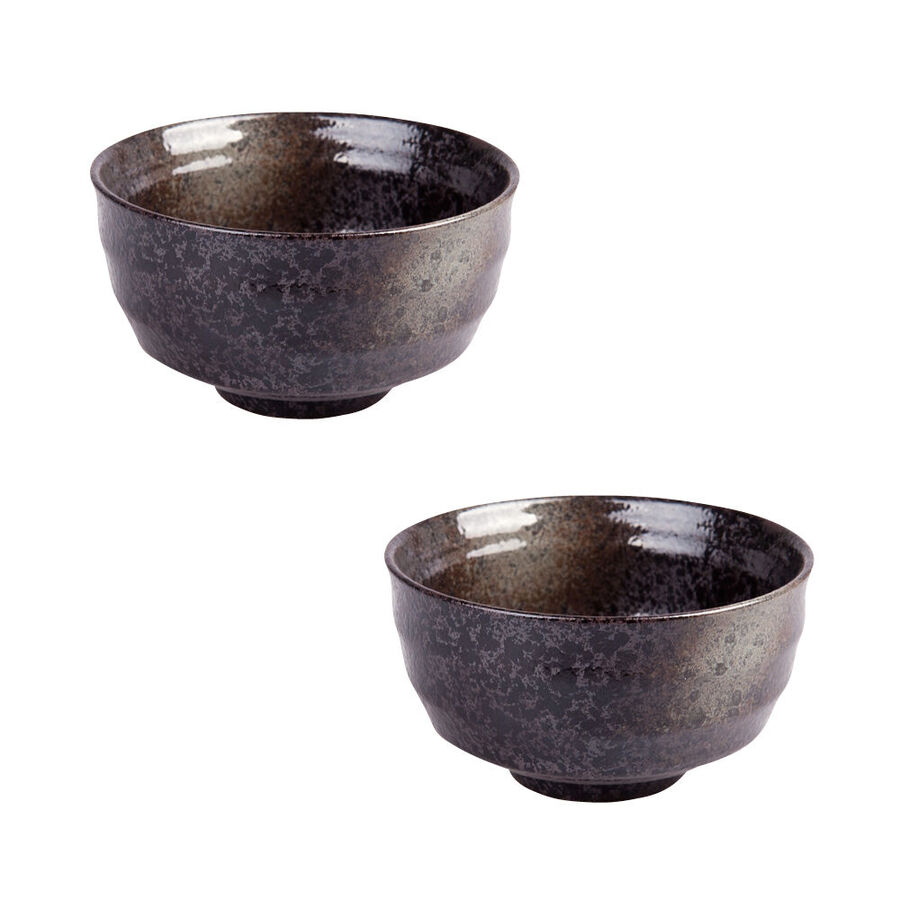 Matcha-Tee traditionell in Matcha-Bowls zubereiten und genieen Bild 3