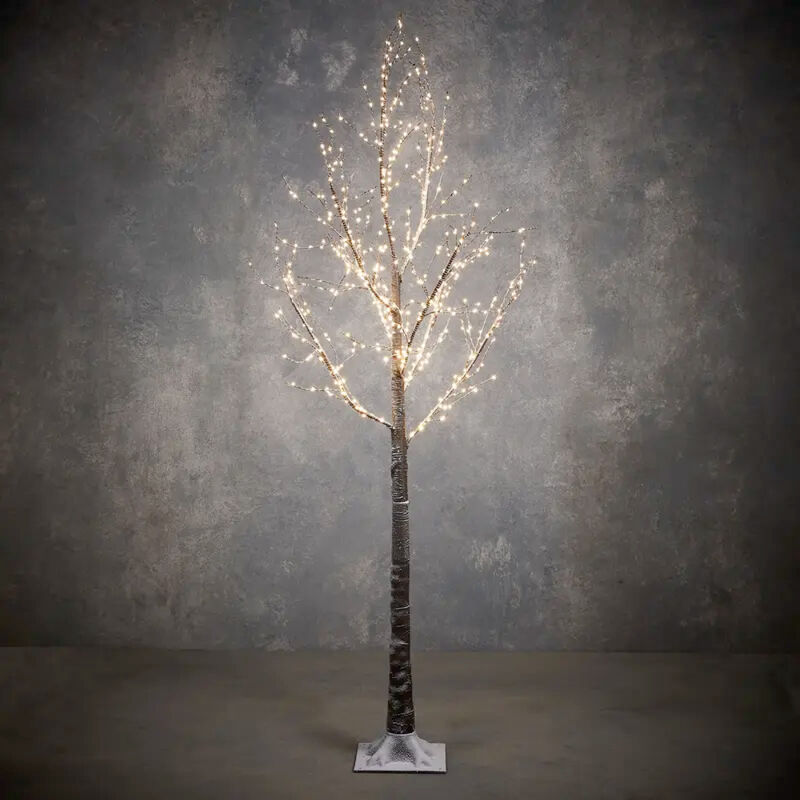 Naturgetreuer 1,80 m LED-Lichterbaum spendet stimmungsvolles Licht Bild 2