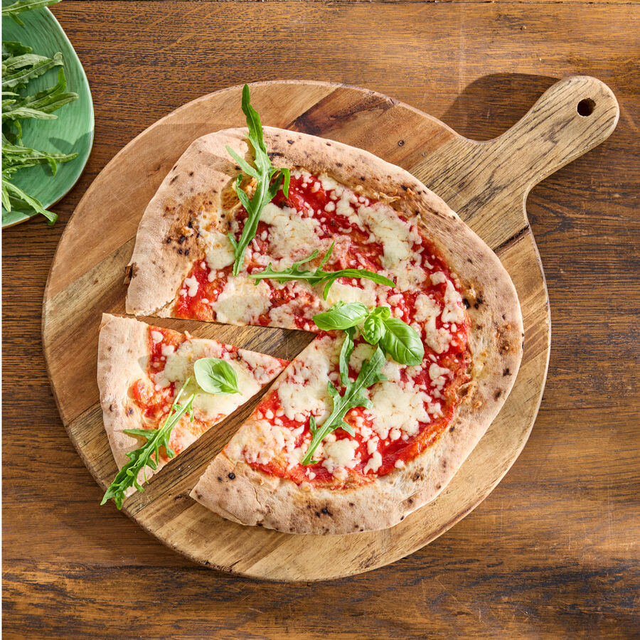 Frisch vorgebackene Pizza aus Neapel, Pizzaboden, Pizza-Teig Bild 2