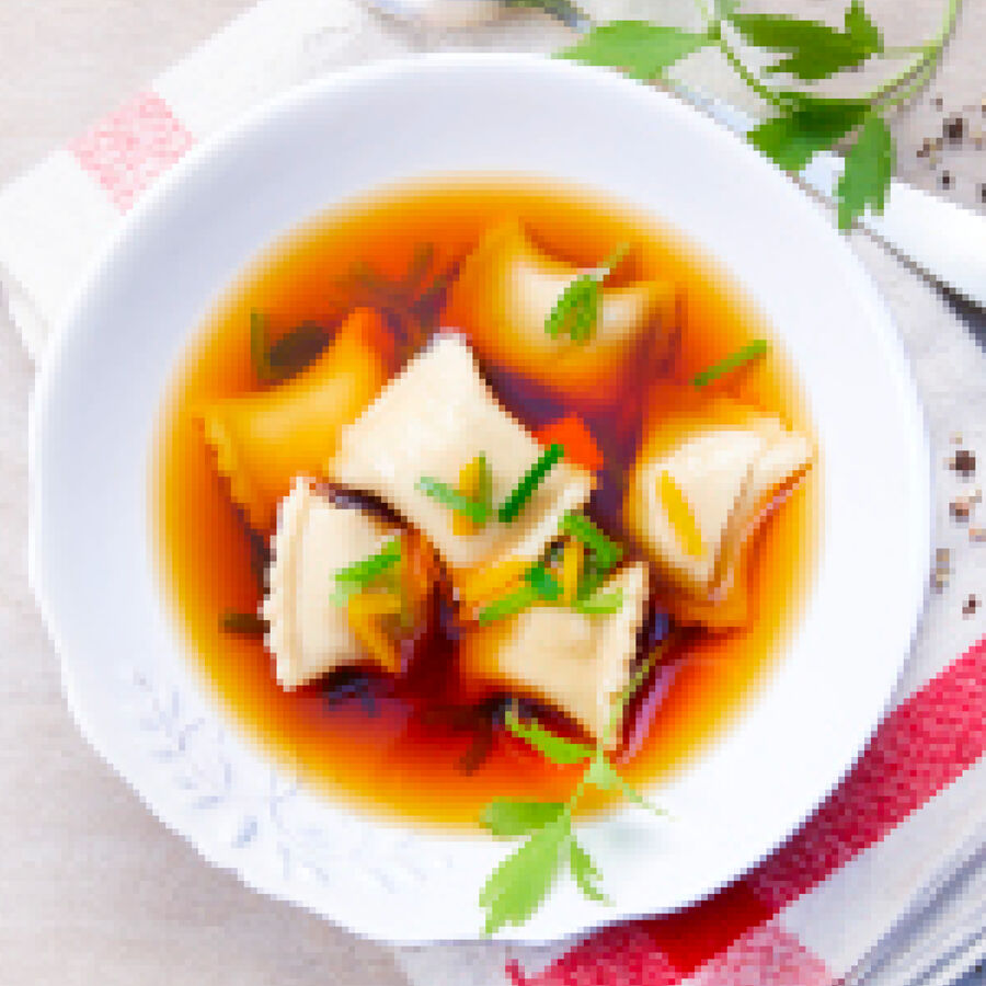 Klassische feine deutsche Kche: Maultaschen in Rinderbrhe minutenschnell zubereiten, Fertiggericht, schnell & einfach zubereit Bild 2