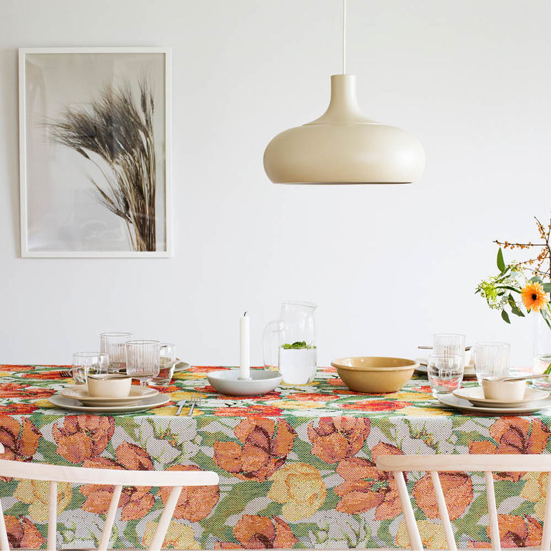 Beeindruckende Tulpen-Tischdecke aus dem Hause Ekelund
