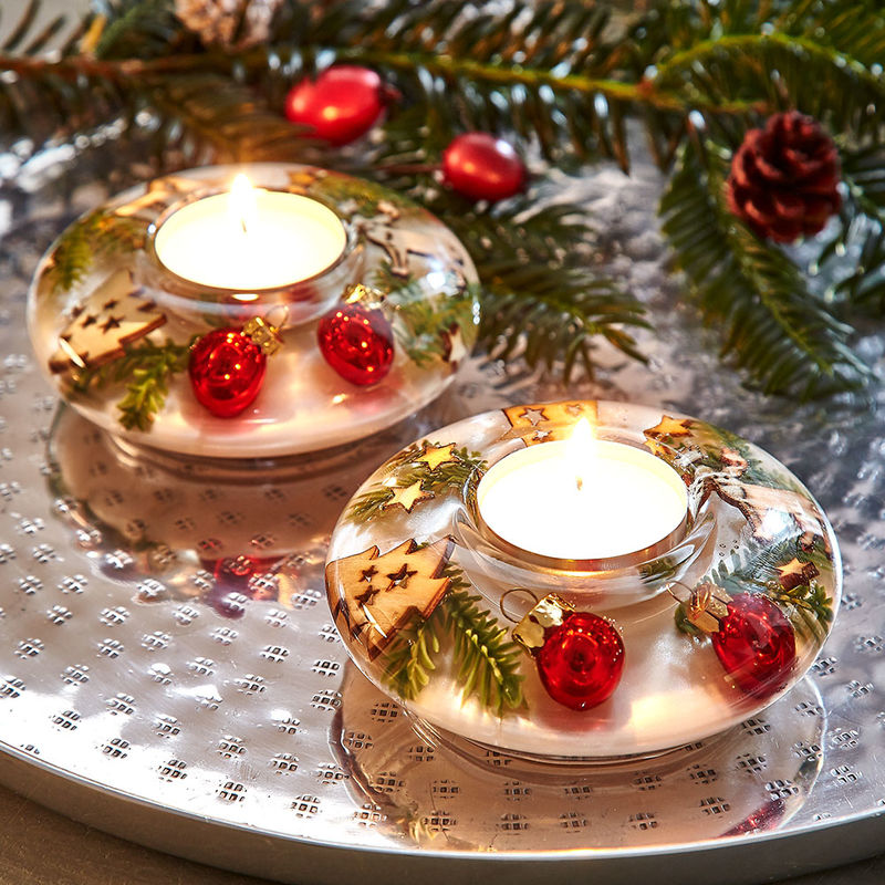 Dekorativer Glas-Teelichthalter sorgt für gemütliche Weihnachtsstimmung