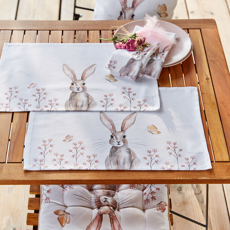Dezent bedruckte Hasen-Tischsets