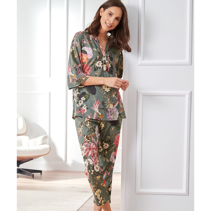 Eleganter Pyjama im modischen Tunika Style