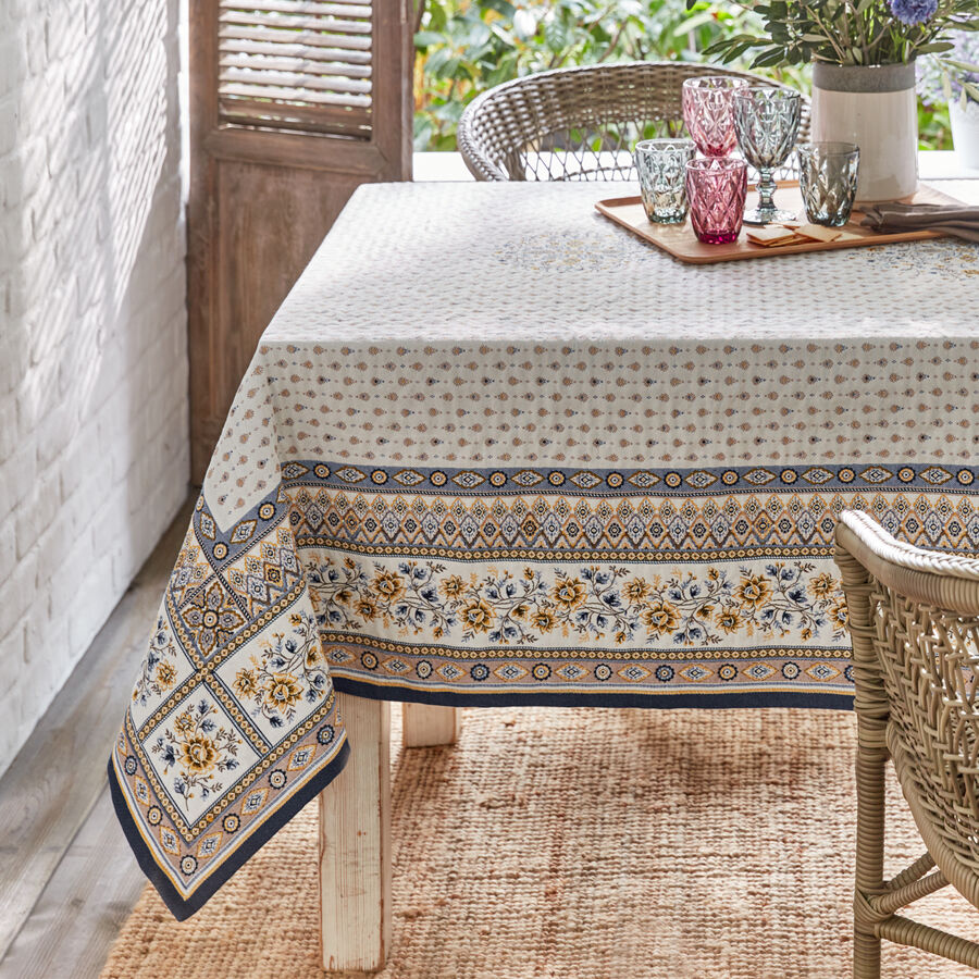 Florale Tischdecke in schwerer Double-Jacquard-Qualitt