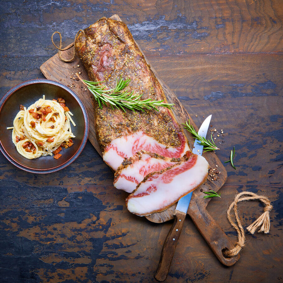 Guanciale - aromareiche Originalzutat fr die echte Spaghetti Carbonara