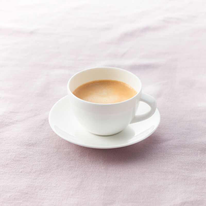 Kaffeetasse mit Untertasse: Zeitlos schnes Fine Bone China Geschirr