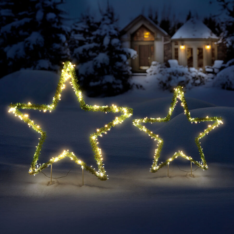 LEDLeuchtsterne illuminieren Garten und Terrasse Julia Grote