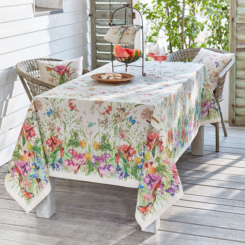 Malerische Blumen-Tischdecken für Ihre sommerliche Tafel