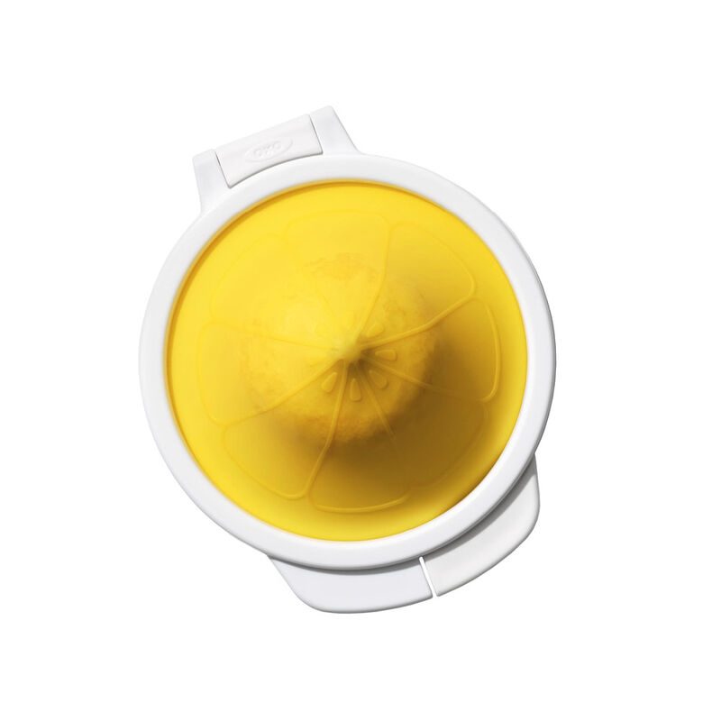Mit flexibler Silikonhaube Zitronen besser frisch halten