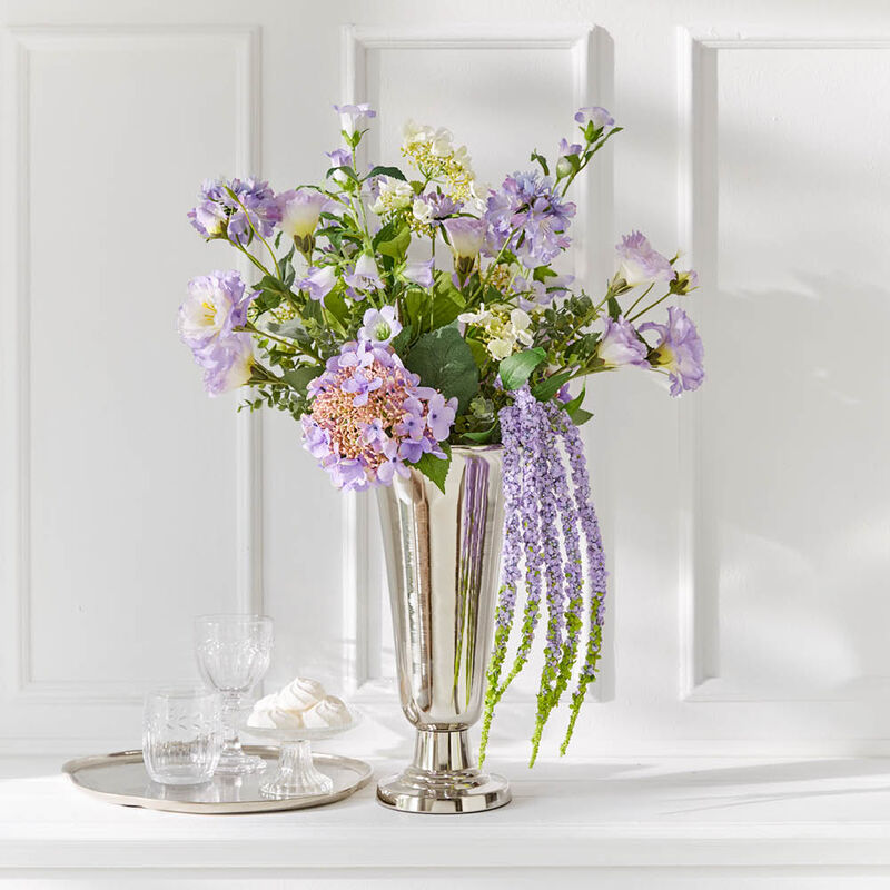 Modern gebundenes Bouquet mit fliederfarbenen Blhern, Blumenstrau, Knstliche Blumen