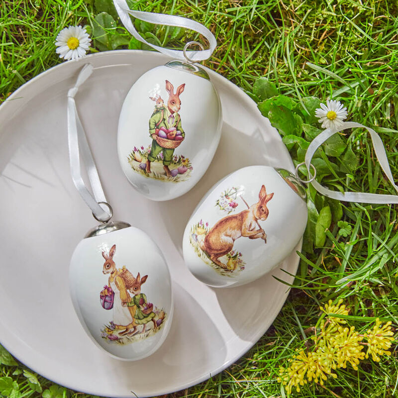 Nostalgisches Eier-Set mit klassischen Osterhasen, saisonale Deko, Ostereier