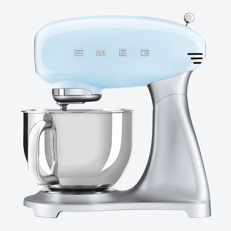 SMEG Kchenmaschine: Neueste Technologie im eleganten Retro-Look