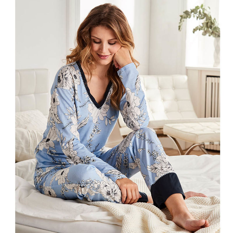 Seidig weicher Pyjama aus Baumwoll-Modal-Gewebe