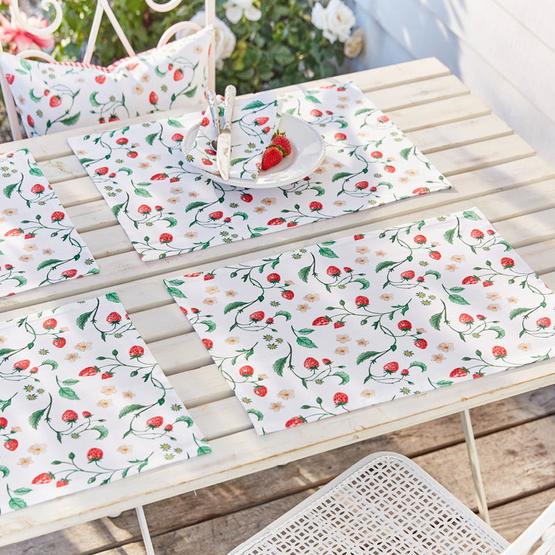 Sommerliche Erdbeer-Tischdecke aus feiner Baumwolle