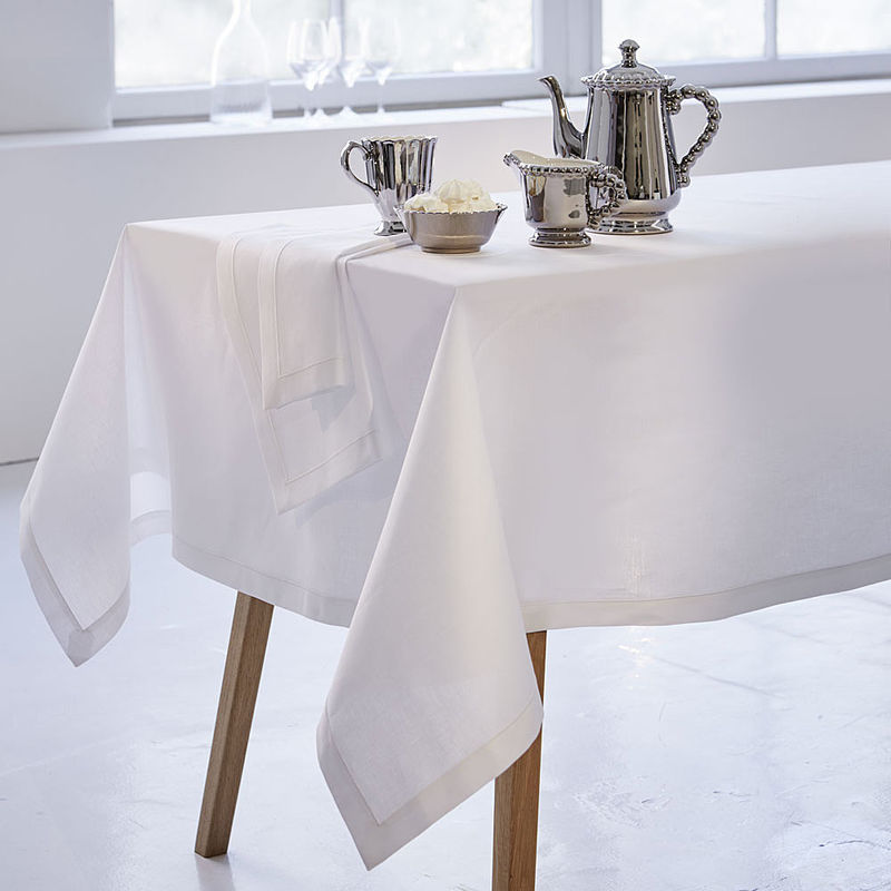 Tischdecken - Englische Herrenhaus-Tischwäsche aus Halbleinen: Strahlend weiß, schlicht, zeitlos elegant