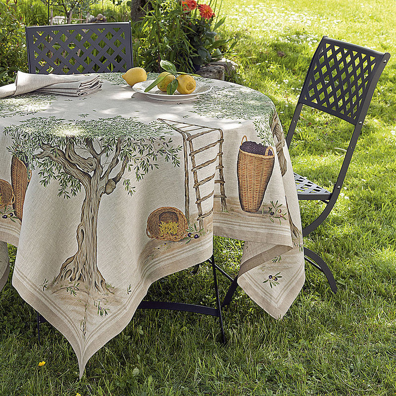 Tischdecken: Mediterrane Leinen-Tischwäsche mit kunstvoll gestaltetem Olivenmotiv