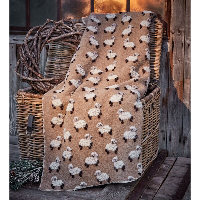 Wrmende Walk-Wolldecke mit Schfchen-Relief aus toskanischer Manufaktur