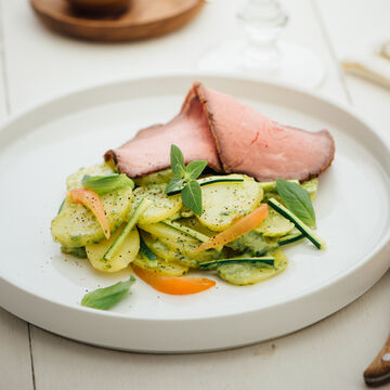 Produktbild für '  Basilikum-Kartoffelsalat mit Roastbeef'