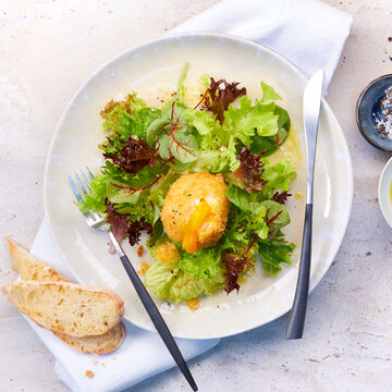 Produktbild für '  Frittierte Eier auf Salat'