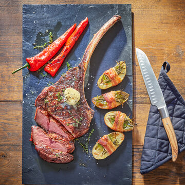 Produktbild für '  Rosmarin Tomahawk-Steak mit Bacon Kartoffeln'