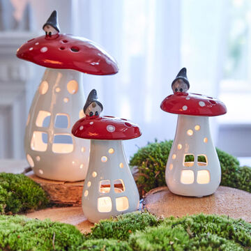 Set: Tomte-Fliegenpilzhaus schafft heimelige Stimmung mit Kerzenschein