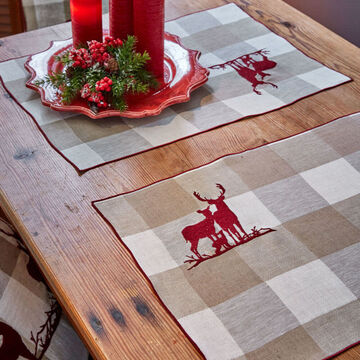 Produktbild für 'Aufwendig bestickte Tischsets aus edlem Leinen mit Alpenflair'