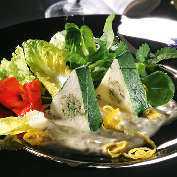 Produktbild für 'Blumenkohl-Terrine mit Forellenpüree auf Limettencreme'