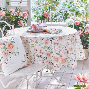 Produktbild für 'Festliche Tischdecke mit farblich abgestimmtem Rosen-Arrangement'
