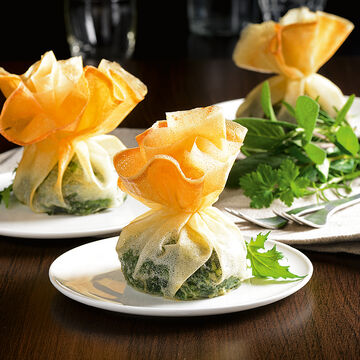 Produktbild fr 'Geflgelmousse in Spinat im Brickteigsckchen'