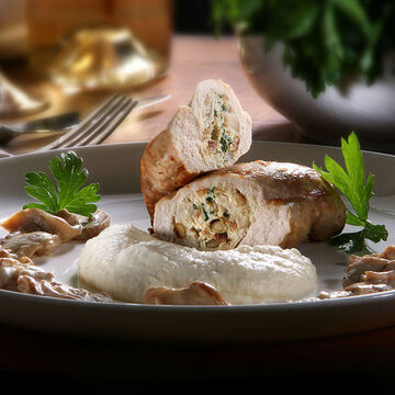 Produktbild für 'Gefüllte Perlhuhnbrust auf Sellerie-Mascarpone-Püree mit Steinpilzragout'