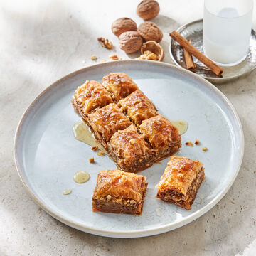 Produktbild f�r 'Griechisches Kataifi &ndash; handgefertigt mit Waln�ssen & Zimt, 570 g'