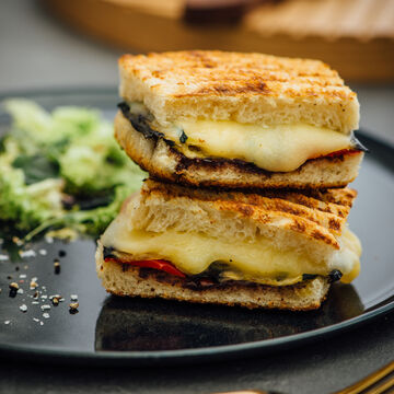 Produktbild für 'Grillgemüse-Pecorino-Schafskäse-Panini'