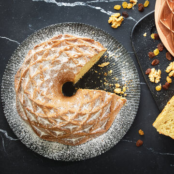 Produktbild für 'Hefekuchen mit Rosinen und Walnüssen'