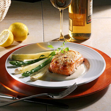 Produktbild für 'Lachs unter Kartoffelkruste mit Spargel und Noilly-Prat-Sauce'