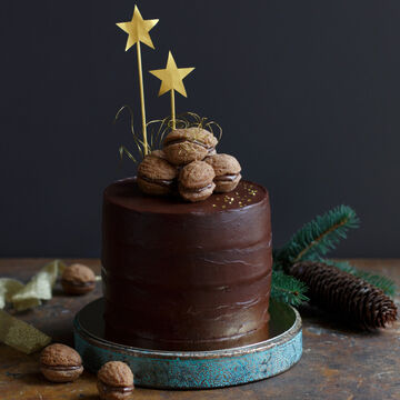 Produktbild für 'Nougat-Torte mit Zartbitterschokoladen-Ganache und Walnusskeksen'