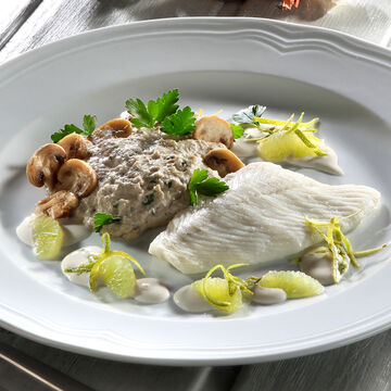 Produktbild für 'Pochierter Steinbutt mit Champignonpüree und Limettencreme'