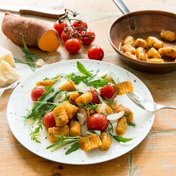 Produktbild für 'Süßkartoffel-Gnocchi mit Rucola und Ofentomaten'