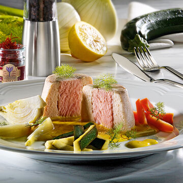 Produktbild für 'Zander-Timbale mit Lachsfüllung auf Safran-Fenchel-Creme'