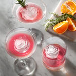 Produktbild fr 'Eiswrfelformer: Groe Rosen-Eiswrfel bereichern attraktive Drinks'