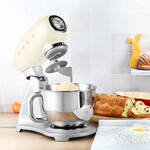 Produktbild für 'SMEG Küchenmaschine: Neueste Technologie im eleganten Retro-Look'