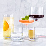 Produktbild für 'Mundgeblasene Apéritif- oder Schnaps-Kristallgläser: Moderne Eleganz für Ihre Bar'