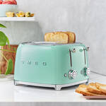 Produktbild für 'SMEG 4-Schlitz-Toaster verbindet eleganten Retro-Look mit modernster Technik'