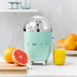 Produktbild für 'SMEG Zitruspresse verbindet eleganten Retro-Look mit modernster Technik'