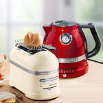 Produktbild für 'Set: KitchenAid 2-Scheiben-Toaster und Doppelwand-Wasserkocher mit Temperaturvorwahl'
